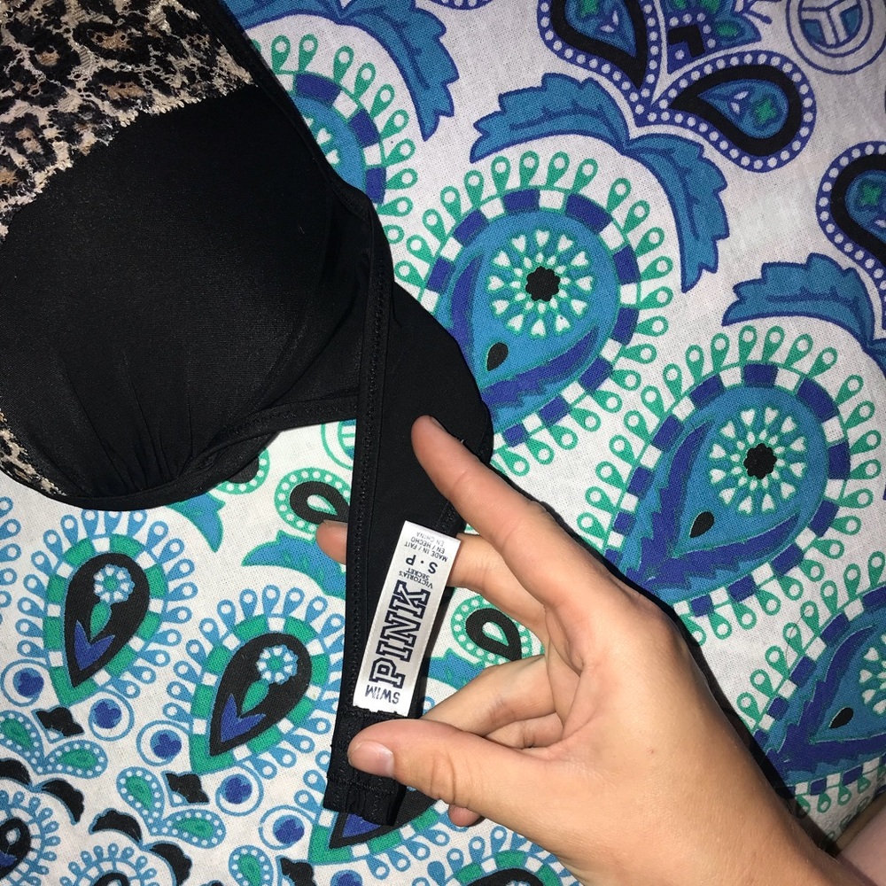 Victoria Secret Size Small - Picture 2 of 3